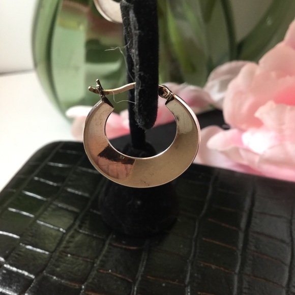 Jewelry - 🌸WIDER STERLING SIVER SHINEY HOOPS🌸